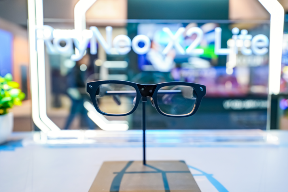AI+AR深度融合，雷鳥X2 Lite亮相CES 2024